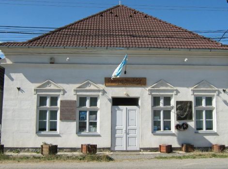 emlekhazzz.jpg emlekhazzz.jpg